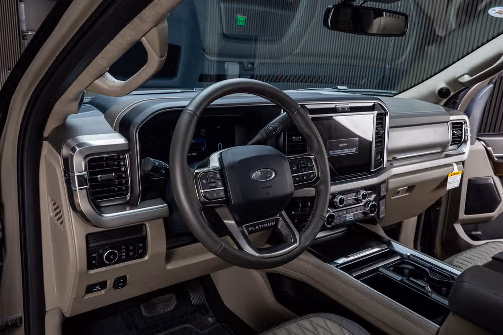 2026 Ford F-250 Super Duty Platinum Plus Crew Cab Image 17
