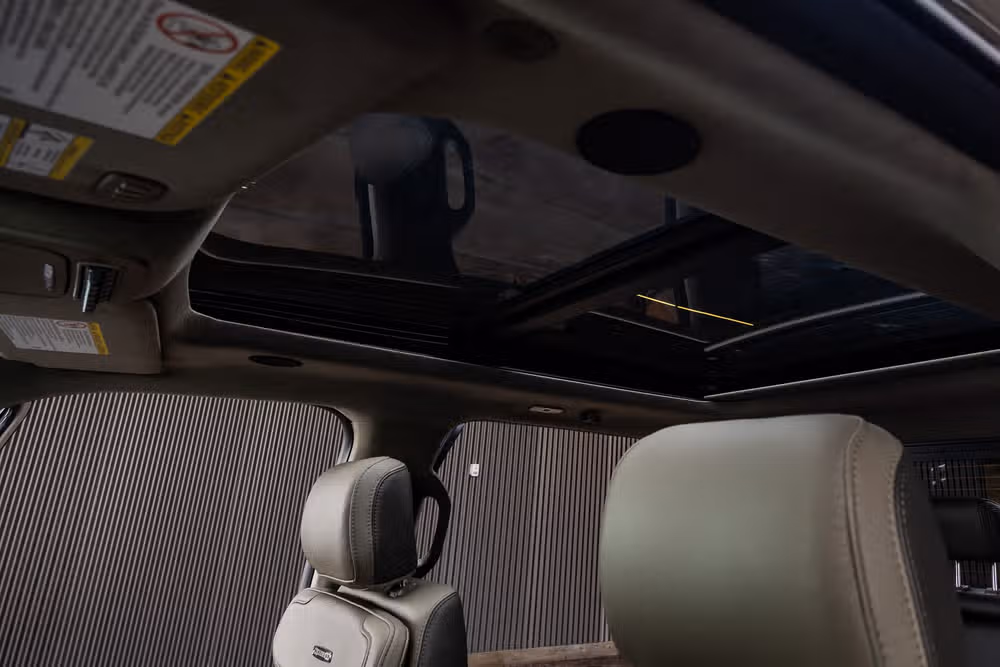 2026 Ford F-250 Super Duty Platinum Plus Crew Cab Image 32