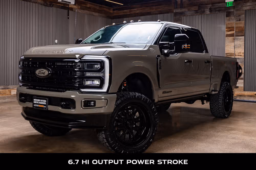 2026 Ford F-250 Super Duty Platinum Plus Crew Cab Image 5