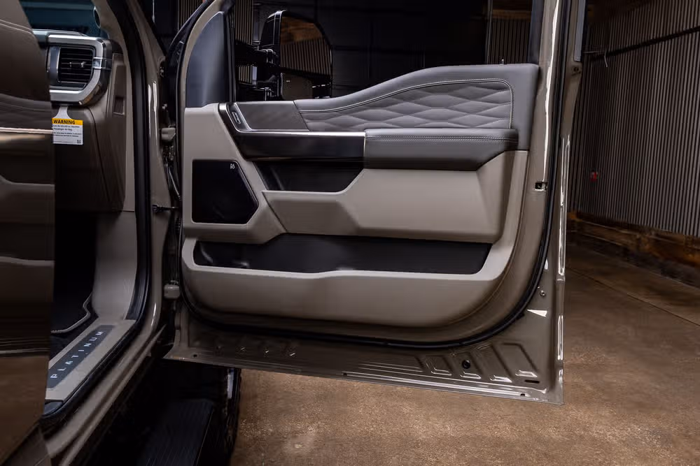 2026 Ford F-250 Super Duty Platinum Plus Crew Cab Image 39