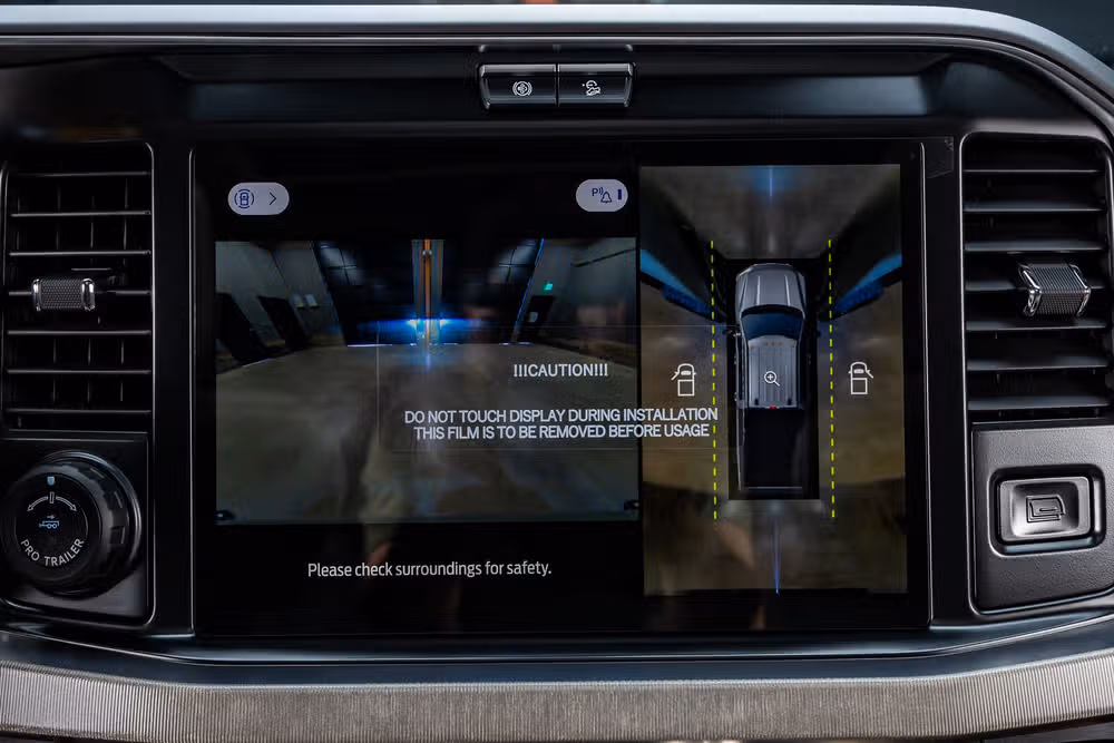 2026 Ford F-250 Super Duty Platinum Plus Crew Cab Image 27