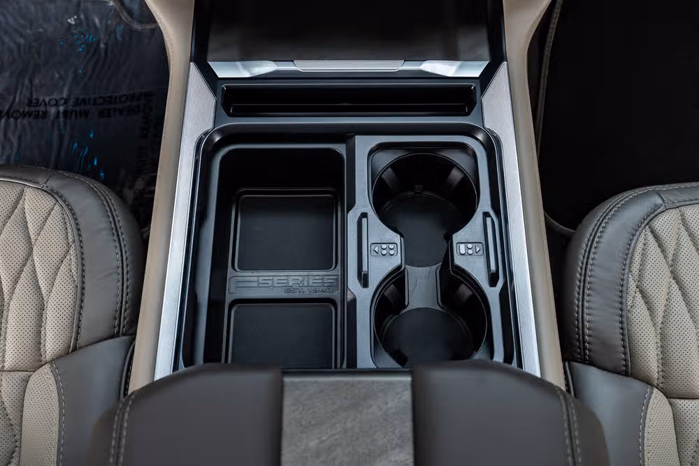 2026 Ford F-250 Super Duty Platinum Plus Crew Cab Image 29