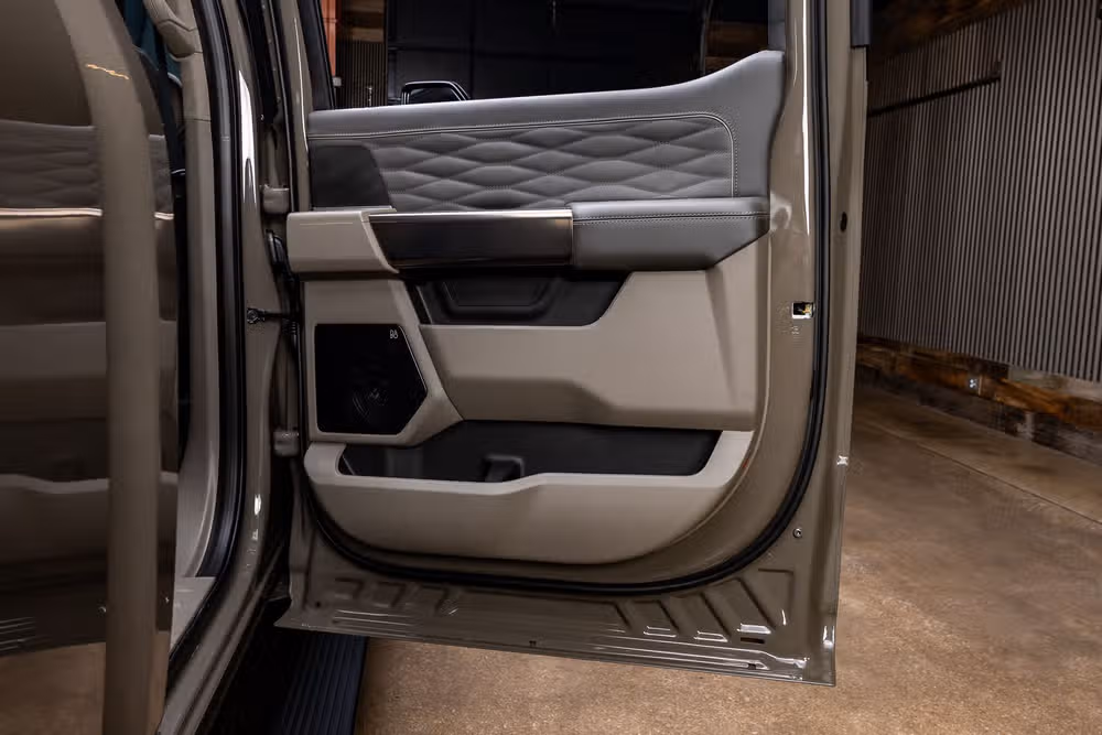 2026 Ford F-250 Super Duty Platinum Plus Crew Cab Image 41