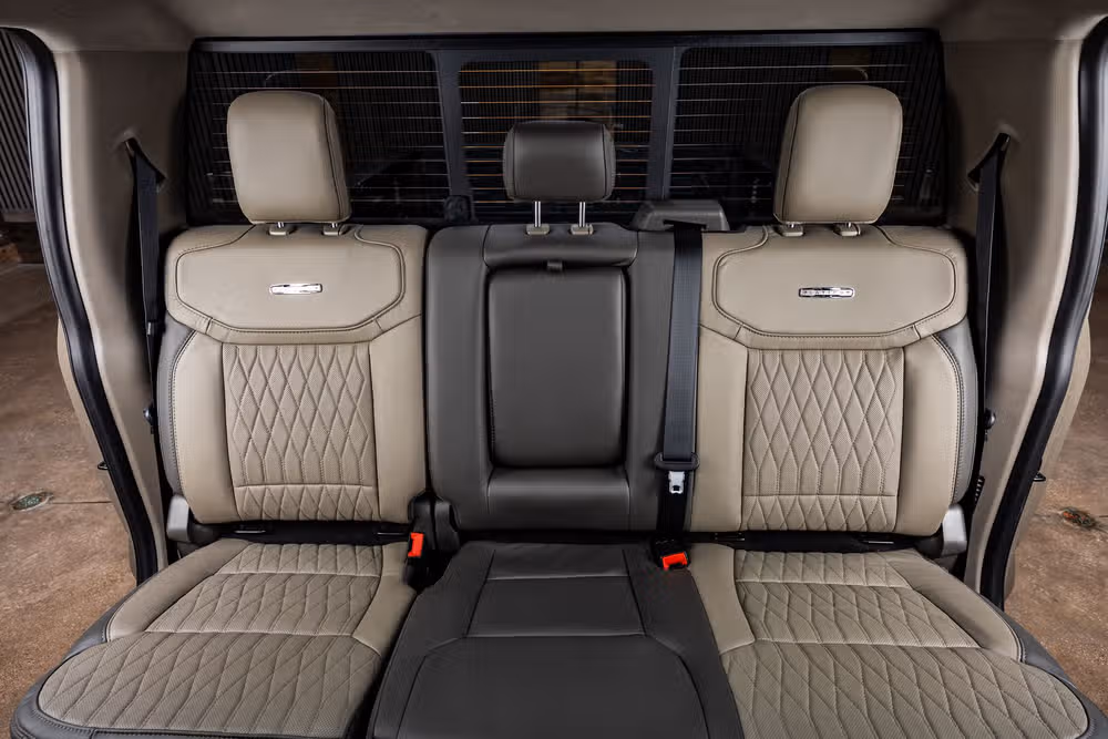 2026 Ford F-250 Super Duty Platinum Plus Crew Cab Image 37