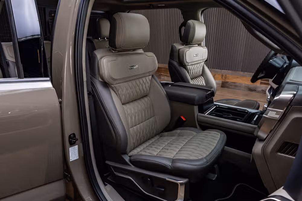 2026 Ford F-250 Super Duty Platinum Plus Crew Cab Image 33