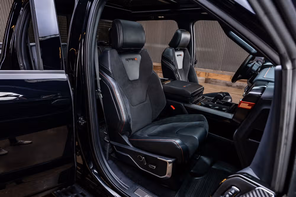 2023 Ford F-150 Raptor R SuperCrew Image 33