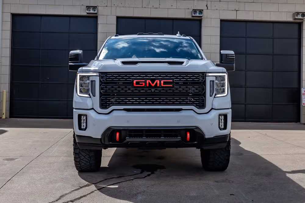 2022 GMC Sierra 3500HD Denali Crew Cab Image 2