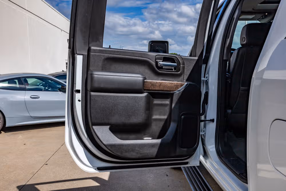 2022 GMC Sierra 3500HD Denali Crew Cab Image 38