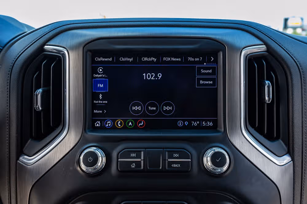 2022 GMC Sierra 3500HD Denali Crew Cab Image 24