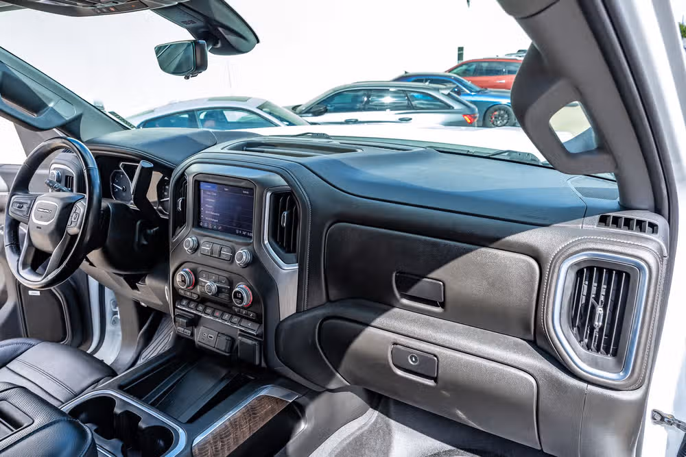 2022 GMC Sierra 3500HD Denali Crew Cab Image 17