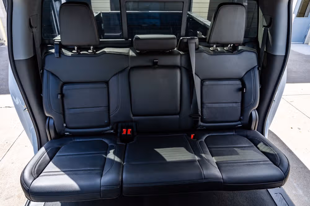 2022 GMC Sierra 3500HD Denali Crew Cab Image 35