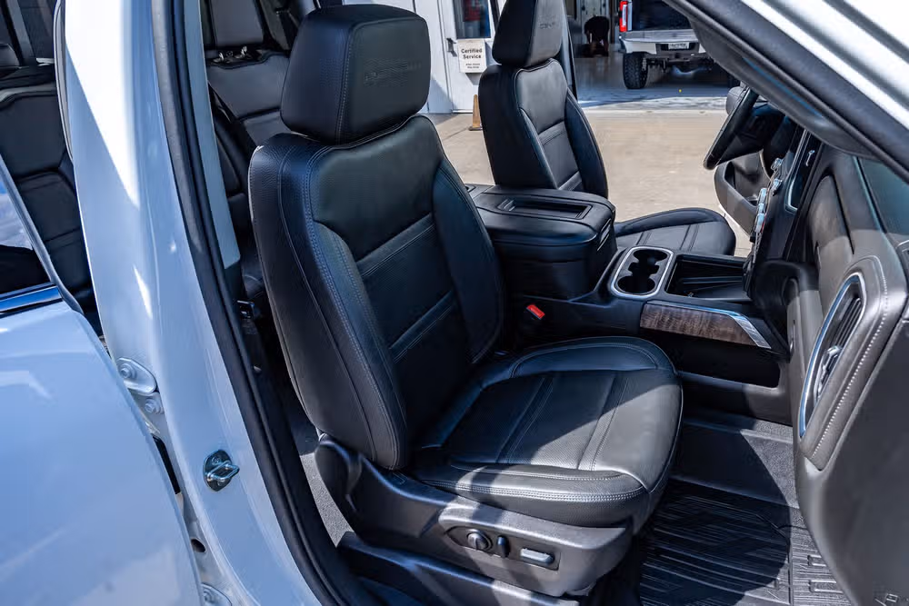 2022 GMC Sierra 3500HD Denali Crew Cab Image 31