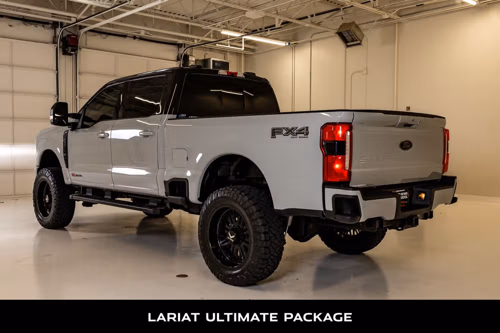 2025 Ford F-250 Super Duty Lariat Crew Cab Image 7