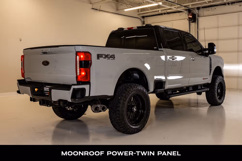 2025 Ford F-250 Super Duty Lariat Crew Cab Image 10