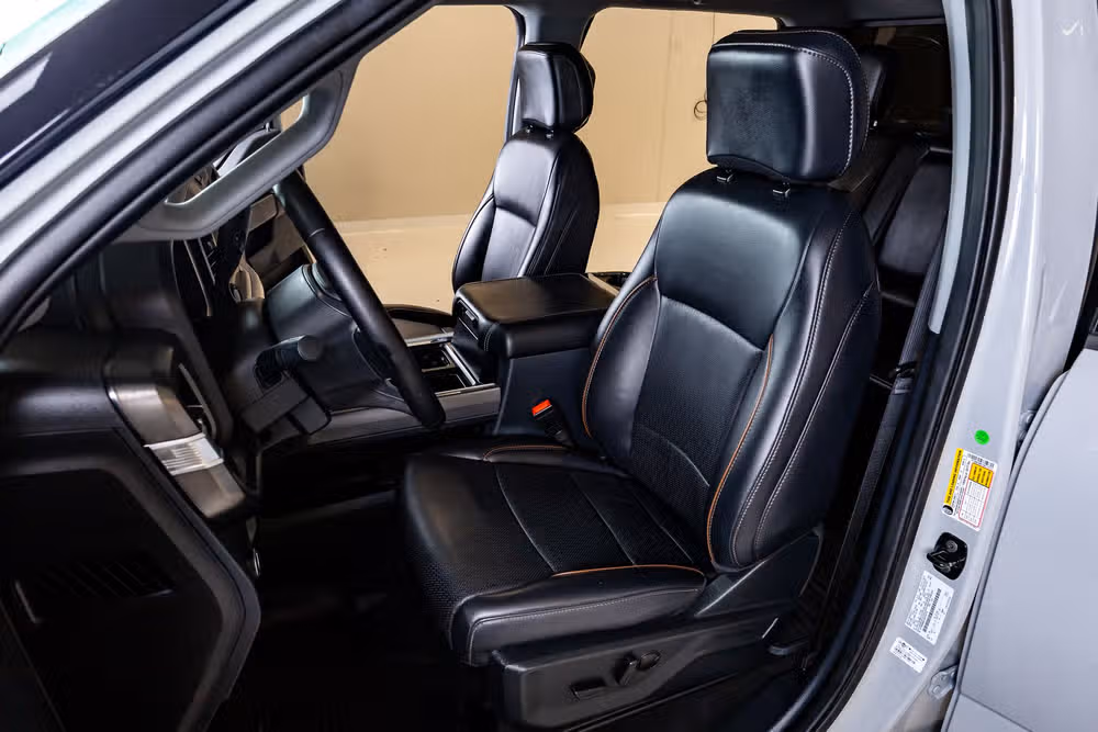 2025 Ford F-250 Super Duty Lariat Crew Cab Image 30
