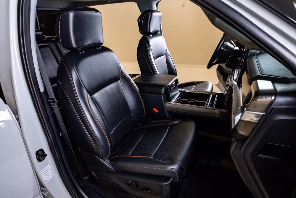 2025 Ford F-250 Super Duty Lariat Crew Cab Image 32