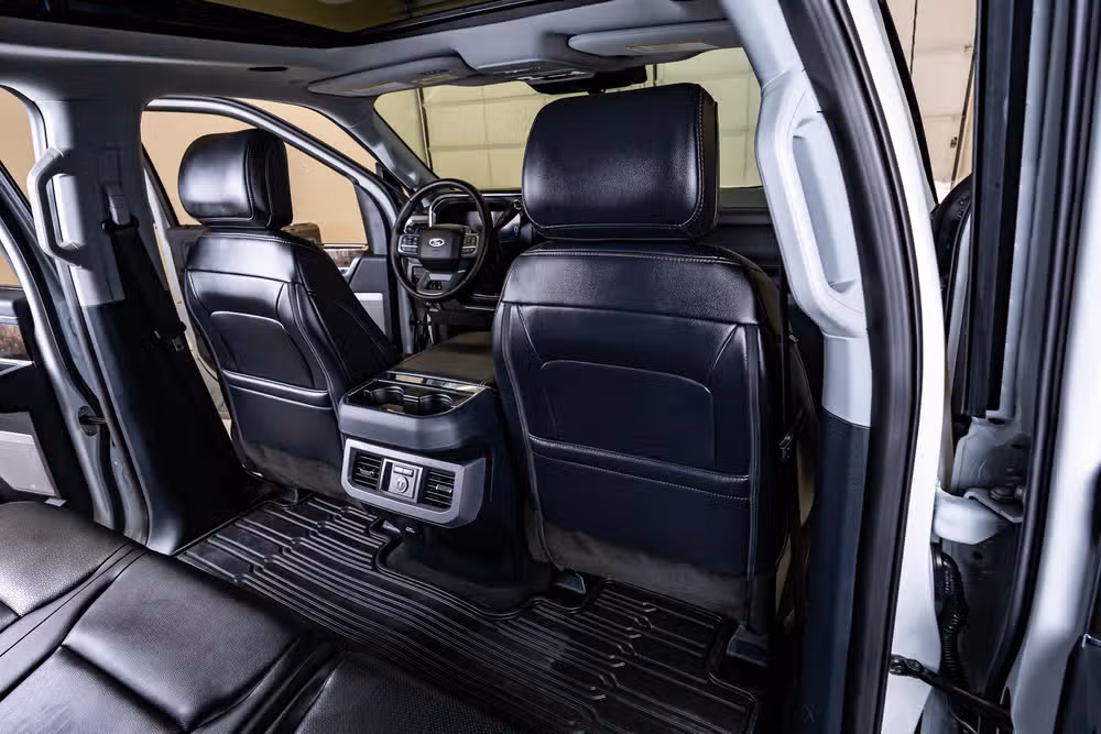 2025 Ford F-250 Super Duty Lariat Crew Cab Image 33
