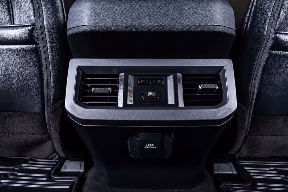 2025 Ford F-250 Super Duty Lariat Crew Cab Image 34
