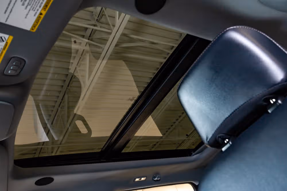 2025 Ford F-250 Super Duty Lariat Crew Cab Image 31