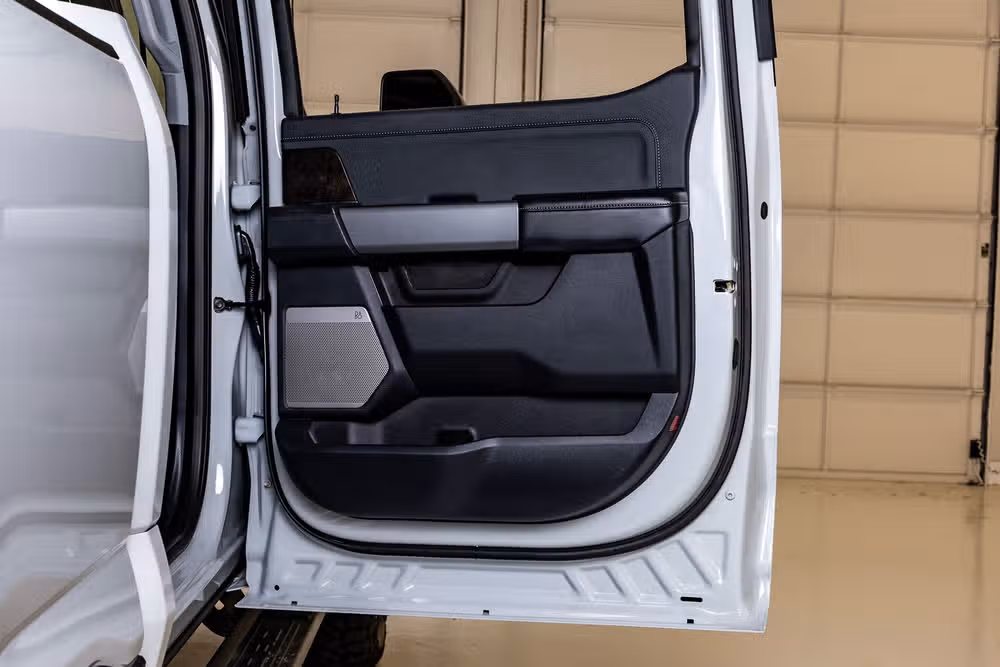 2025 Ford F-250 Super Duty Lariat Crew Cab Image 40