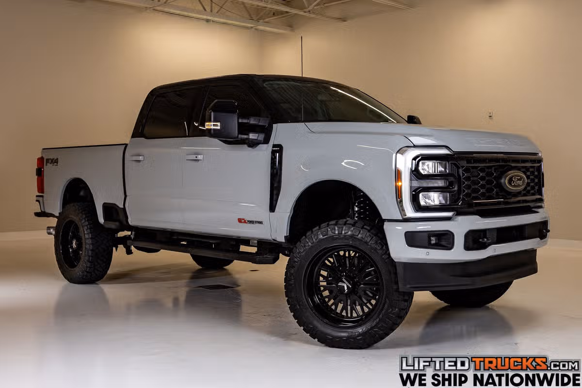 2025 Ford F-250 Super Duty Lariat Crew Cab