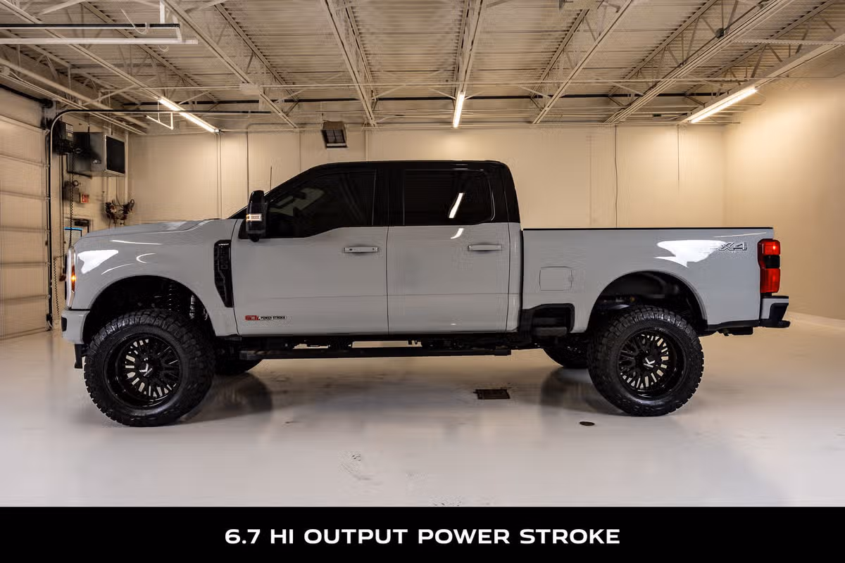 2025 Ford F-250 Super Duty Lariat Crew Cab