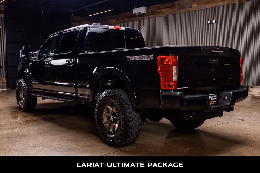 2022 Ford F-250 Super Duty Lariat Crew Cab Image 6