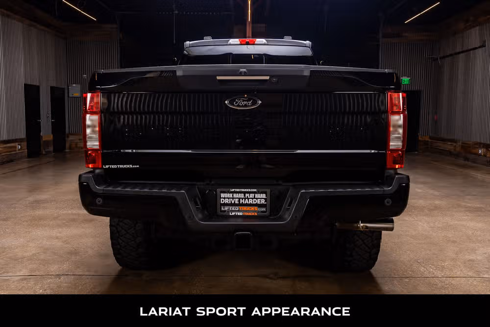 2022 Ford F-250 Super Duty Lariat Crew Cab Image 7