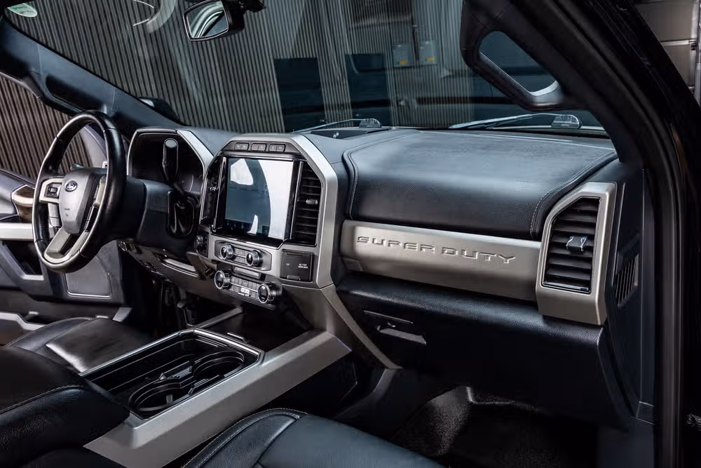 2022 Ford F-250 Super Duty Lariat Crew Cab Image 17
