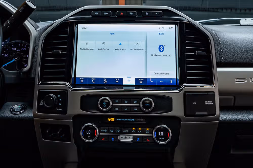 2022 Ford F-250 Super Duty Lariat Crew Cab Image 24