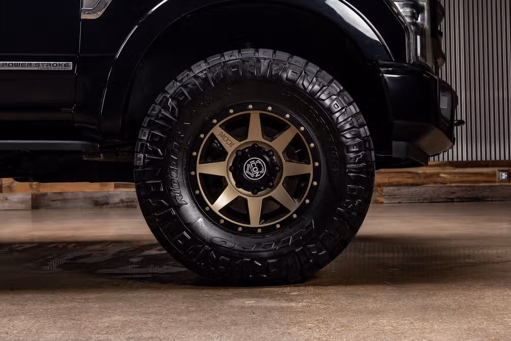 2022 Ford F-250 Super Duty Lariat Crew Cab Image 11