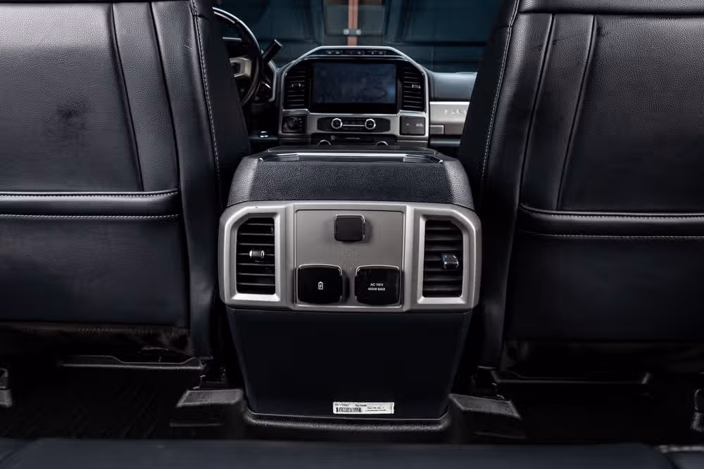 2022 Ford F-250 Super Duty Lariat Crew Cab Image 34