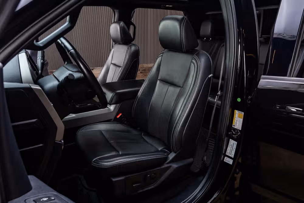 2022 Ford F-250 Super Duty Lariat Crew Cab Image 30