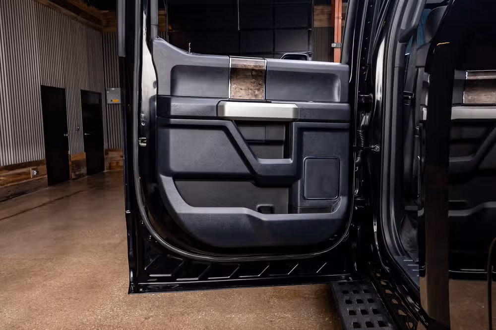2022 Ford F-250 Super Duty Lariat Crew Cab Image 39