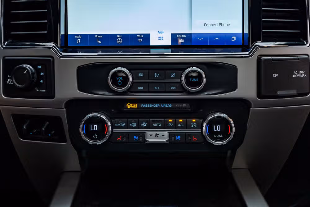 2022 Ford F-250 Super Duty Lariat Crew Cab Image 27
