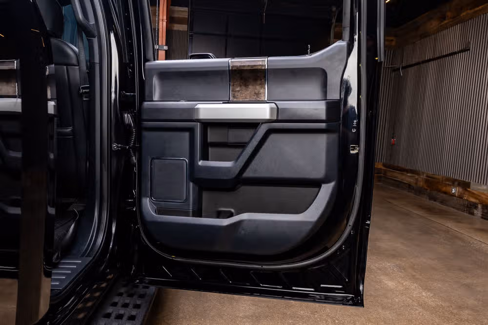 2022 Ford F-250 Super Duty Lariat Crew Cab Image 40