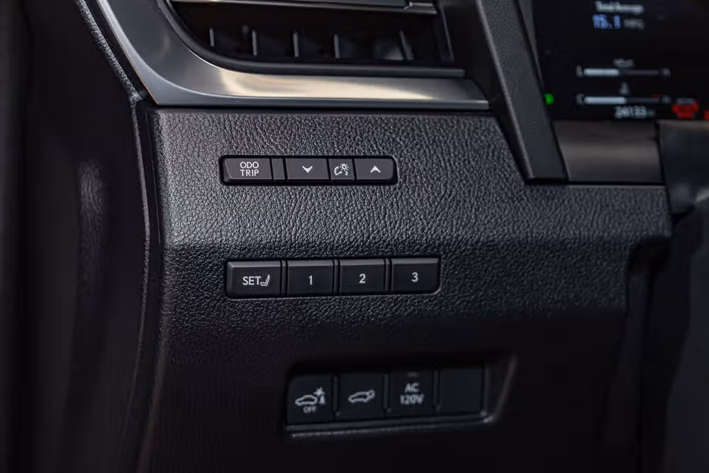 2024 Lexus GX 550 Overtrail+ Image 16