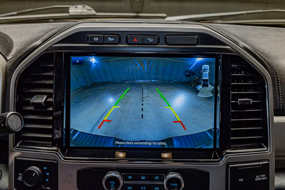 2022 Ford F-250 Super Duty Lariat Crew Cab Image 18
