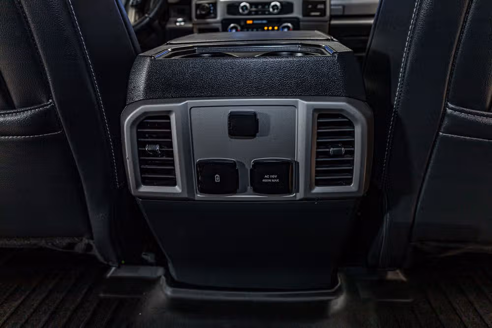 2022 Ford F-250 Super Duty Lariat Crew Cab Image 23