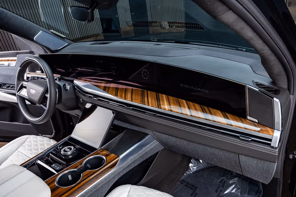 2026 Cadillac Escalade Platinum Sport Image 18