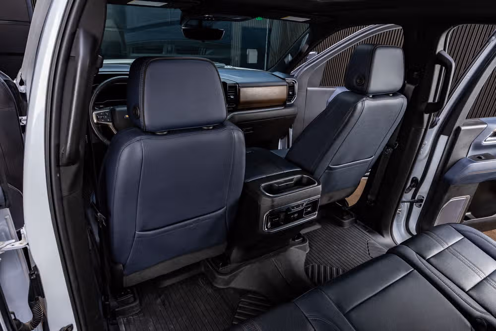 2024 Chevrolet Silverado 2500HD High Country Crew Cab Image 32