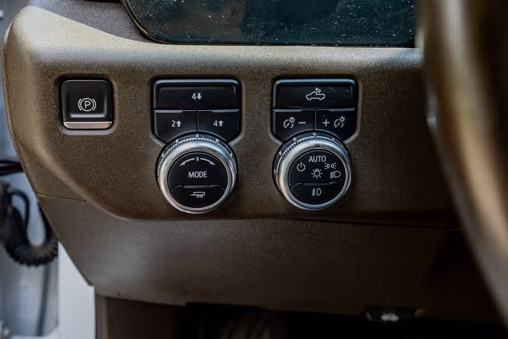 2024 GMC Sierra 3500HD SLE Regular Cab Image 21