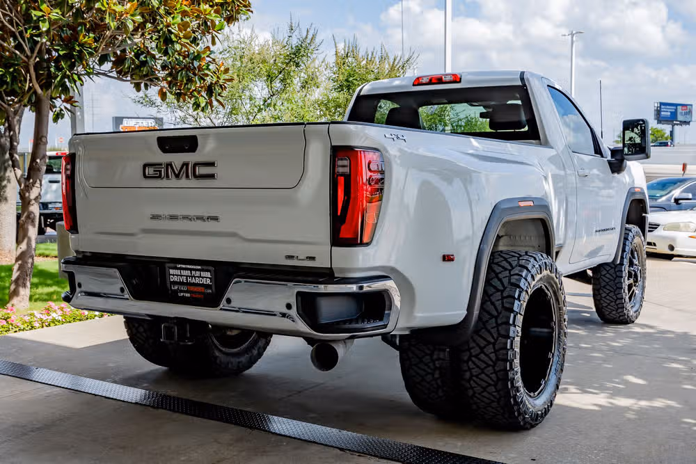 2024 GMC Sierra 3500HD SLE Regular Cab Image 10