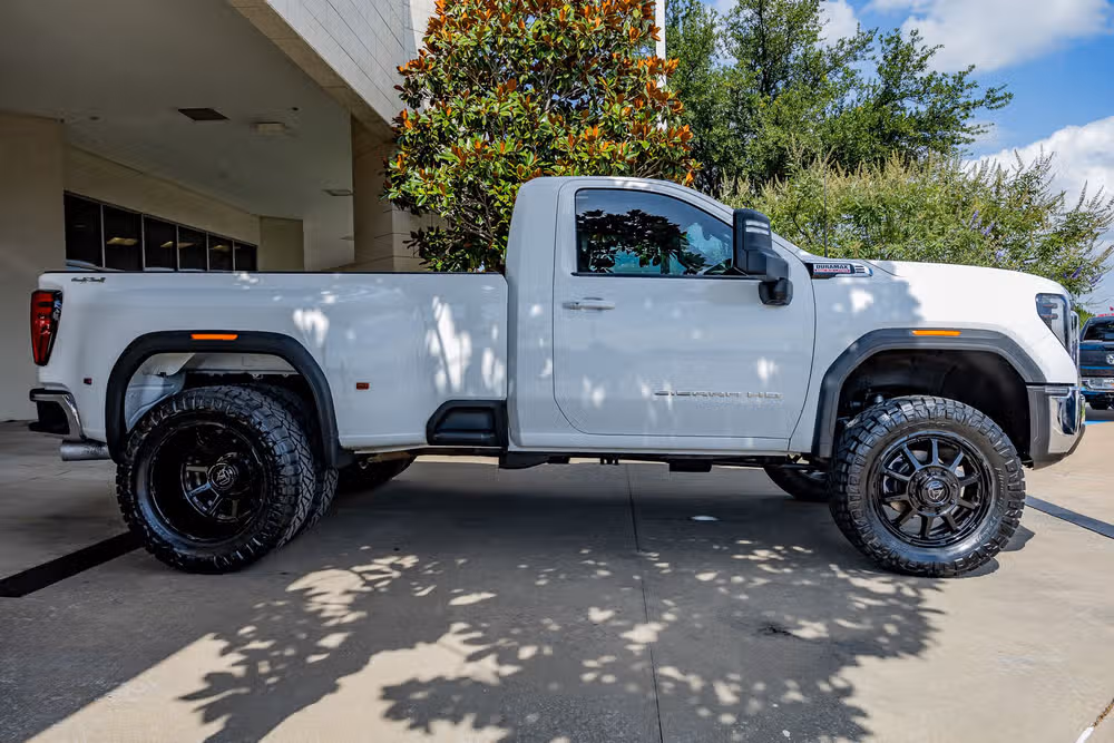 2024 GMC Sierra 3500HD SLE Regular Cab Image 11