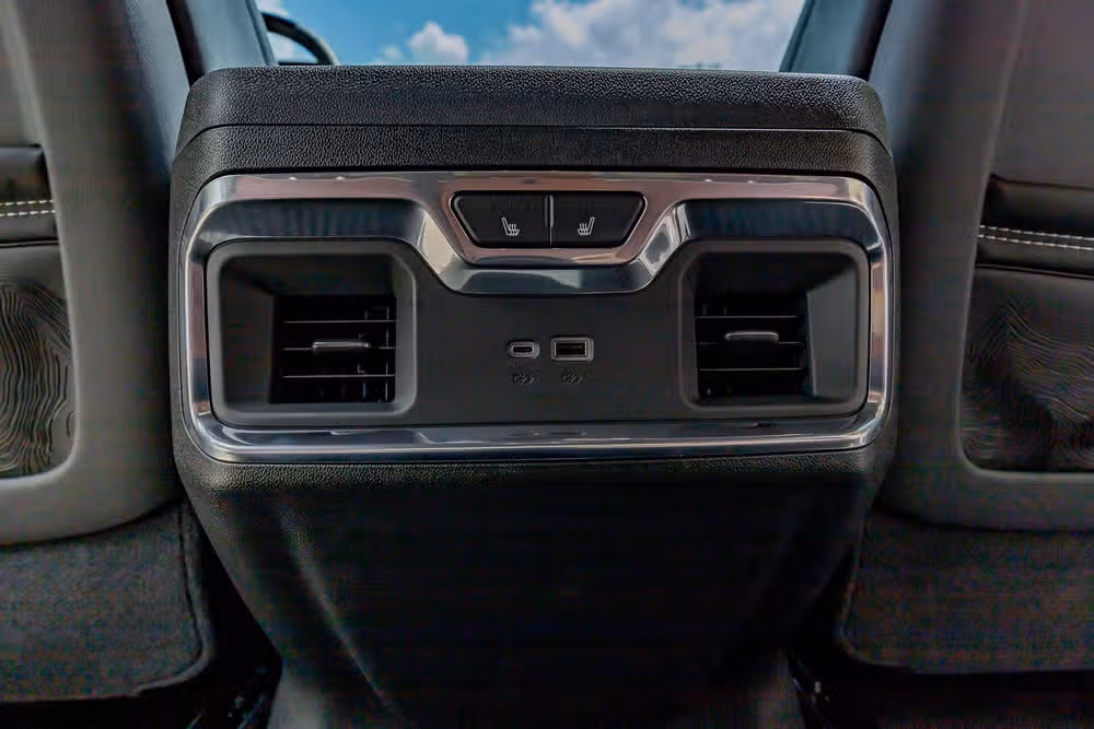 2025 GMC Sierra 1500 Denali Ultimate Crew Cab Image 34