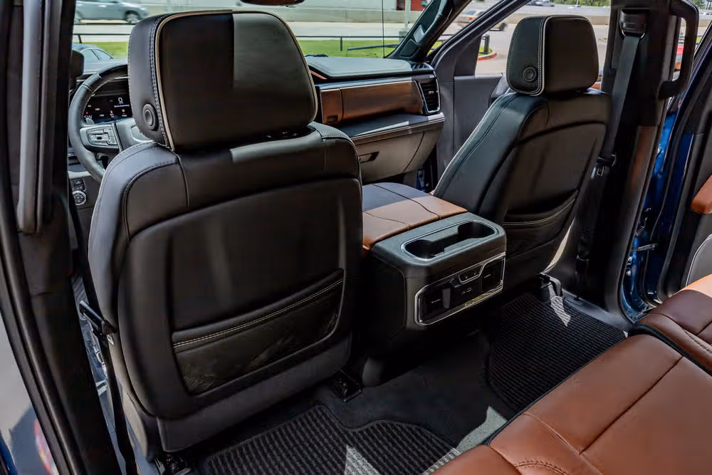 2025 GMC Sierra 1500 Denali Ultimate Crew Cab Image 35
