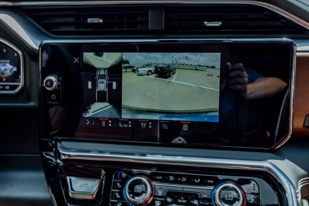 2025 GMC Sierra 1500 Denali Ultimate Crew Cab Image 26