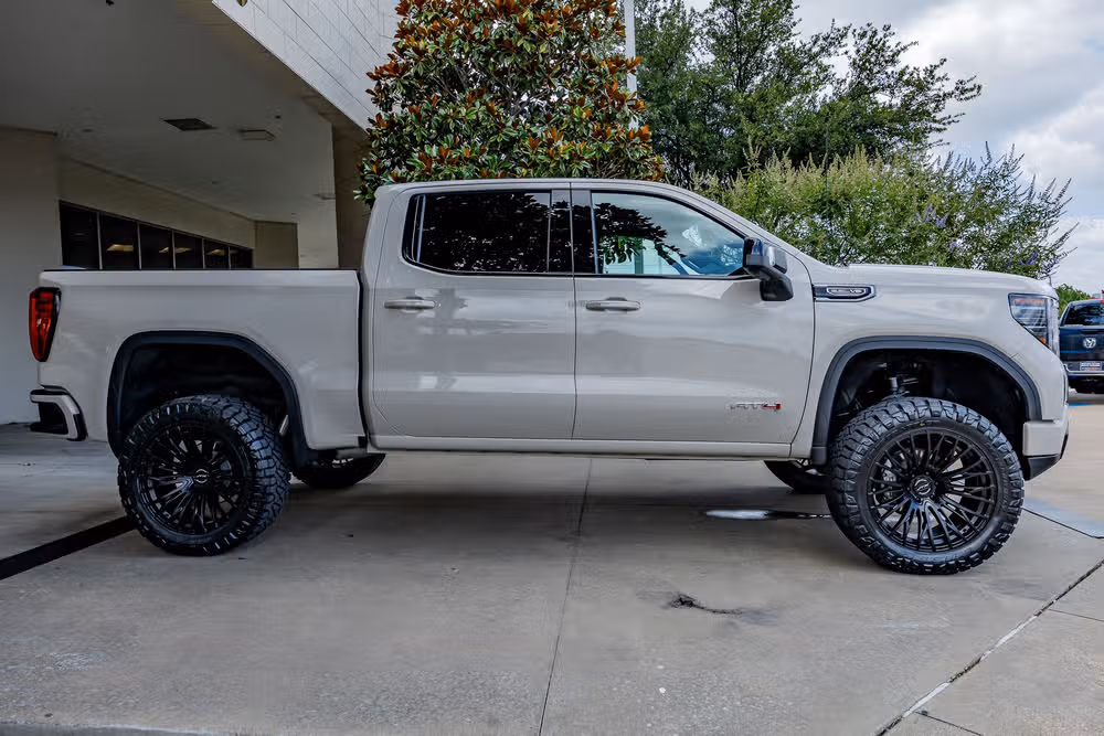 2026 GMC Sierra 1500 AT4 Crew Cab Image 11