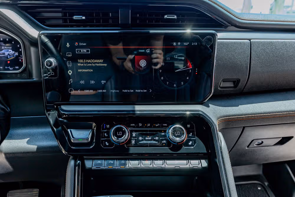 2026 GMC Sierra 1500 AT4 Crew Cab Image 23