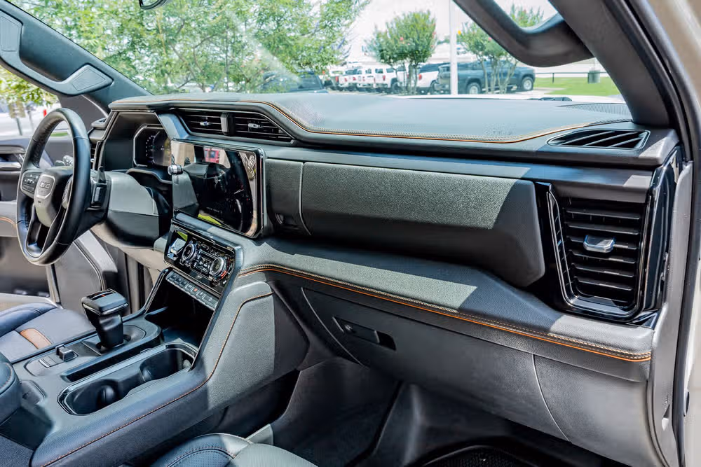 2026 GMC Sierra 1500 AT4 Crew Cab Image 17